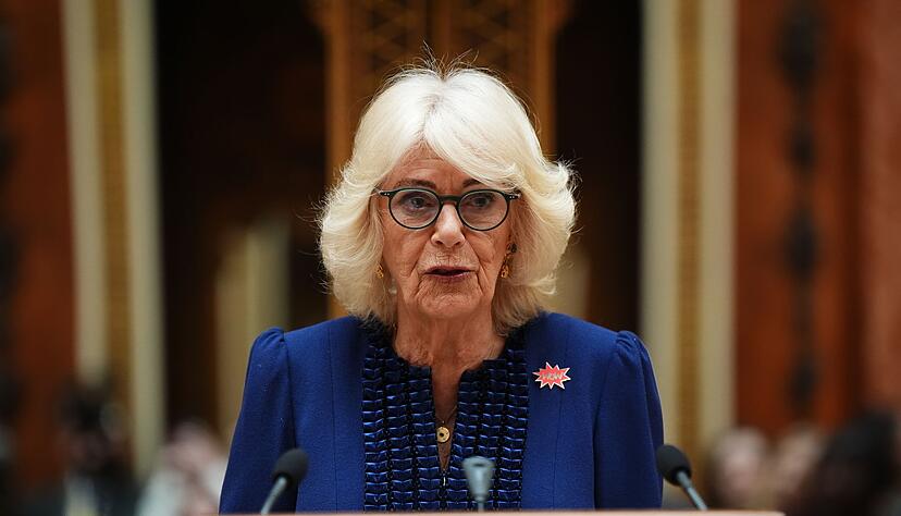 K&ouml;nigin Camilla engagiert sich seit L&auml;ngerem f&uuml;r Frauen, die h&auml;usliche oder sexualisierte Gewalt erlebt haben.