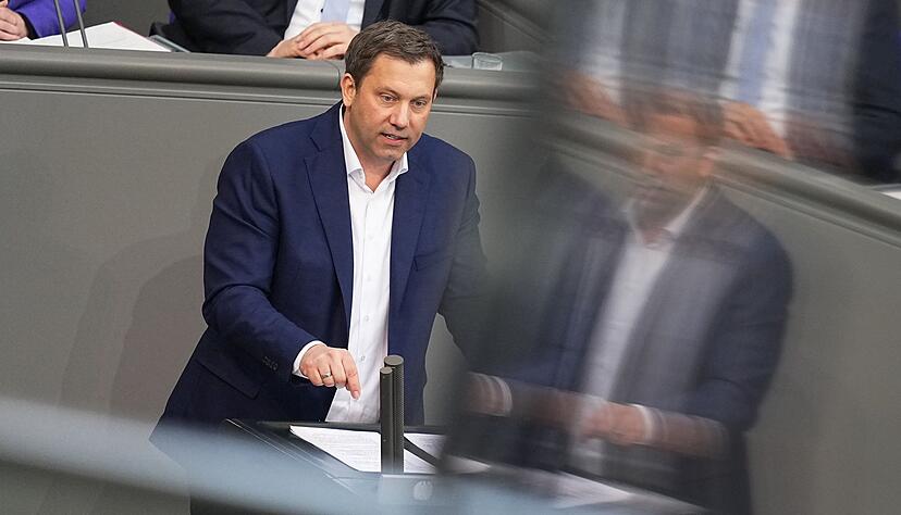 SPD-Fraktionschef Klingbeil fordert Modernisierung Deutschlands.