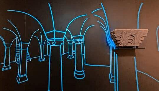 Die Schau zu Unterregenbach kombiniert Orginalfunde mit multimedialen Ansätzen. Die Schau zu Unterregenbach kombiniert Orginalfunde mit multimedialen Ansätzen.