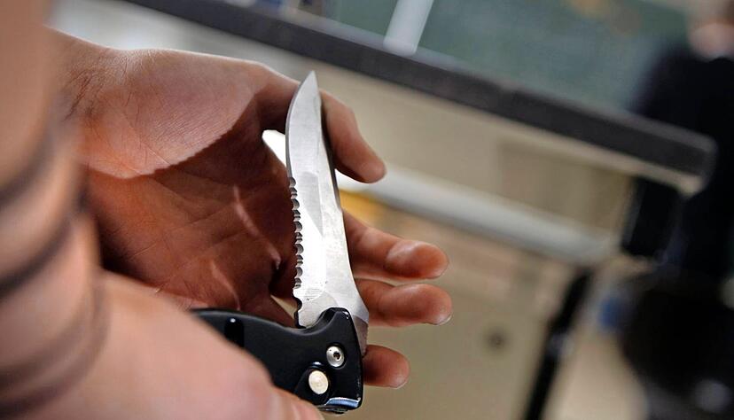 Messer scheinen aus Sicht der Polizei allgegenw&auml;rtig.