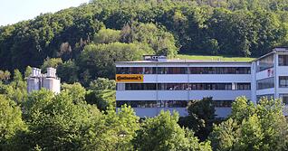 Am Conti-Standort Wei&szlig;bach arbeiten knapp &uuml;ber 1000 Menschen. Das Werk sei ausgelastet, die Zeichen stehen auf Wachstum.