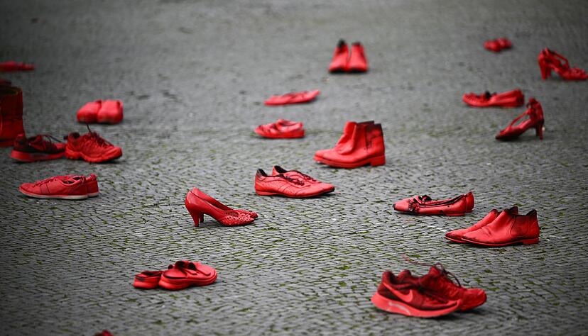 Laut Schätzungen der Vereinten Nationen wurden im vorigen Jahr weltweit 51.100 Mädchen und Frauen von Verwandten oder männlichen Partnern getötet.