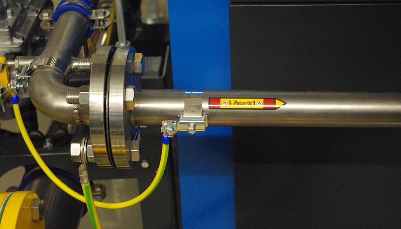 Noch ist dies ein seltener Aufkleber im Heizungskeller: Durch dieses Rohr strömt der Wasserstoff in die Heizungsanlage. Noch ist dies ein seltener Aufkleber im Heizungskeller: Durch dieses Rohr strömt der Wasserstoff in die Heizungsanlage.