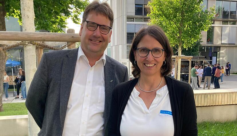 Professorin Katja Mannschreck gewinnt mit Kollege Professor Jochen Haas den HHN-Wissenschaftspreis f&uuml;r hervorragende Lehre.