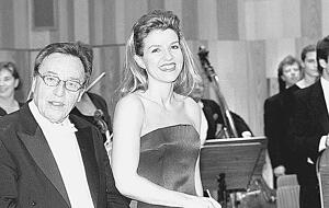 Anne-Sophie Mutter, mit der Faerber eng befreundet war, hat viele Konzerte mit dem WKO gespielt, hier im November 1999 in der Harmonie. Foto: Archiv Anne-Sophie Mutter, mit der Faerber eng befreundet war, hat viele Konzerte mit dem WKO gespielt, hier im November 1999 in der Harmonie. Foto: Archiv