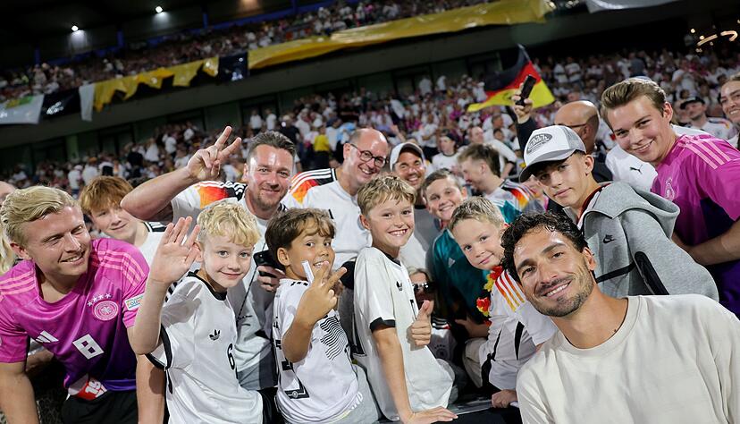 Die Fans feierten Hummels bei seinem Abschied in Köln.
