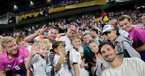 Die Fans feierten Hummels bei seinem Abschied in Köln.