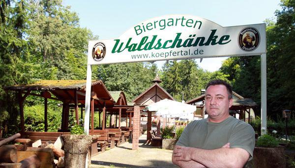 Die Waldschänke, traditionsreiches Ausflugslokal am Rande des Heilbronner Köpfertales, steht vor dem Aus. Waldkoch Bertram Mielert hört nach nur fünf Jahren im Oktober auf. Die Waldschänke, traditionsreiches Ausflugslokal am Rande des Heilbronner Köpfertales, steht vor dem Aus. Waldkoch Bertram Mielert hört nach nur fünf Jahren im Oktober auf.