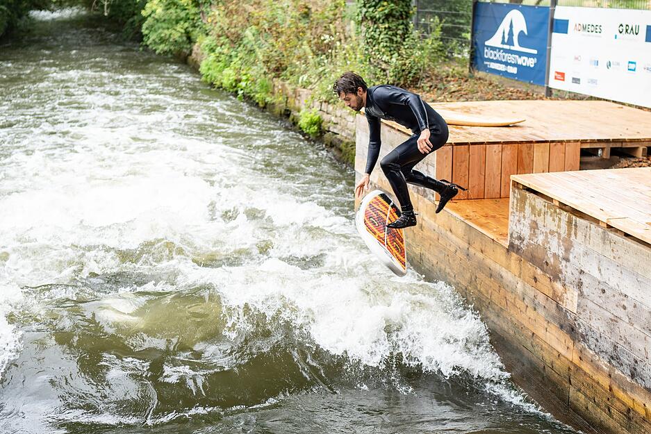 Seit September dürften die Surferherzen im Schwarzwald
schneller schlagen. Foto: Markus Born Fotodesign Seit September dürften die Surferherzen im Schwarzwald
schneller schlagen. Foto: Markus Born Fotodesign