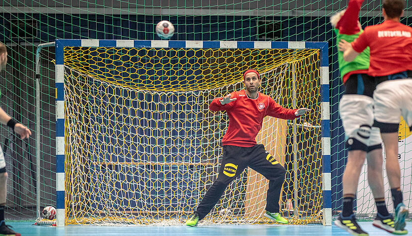 Torhüter Silvio Heinevetter bei einem Trainingsspiel der Nationalmannschaft. Foto: dpa