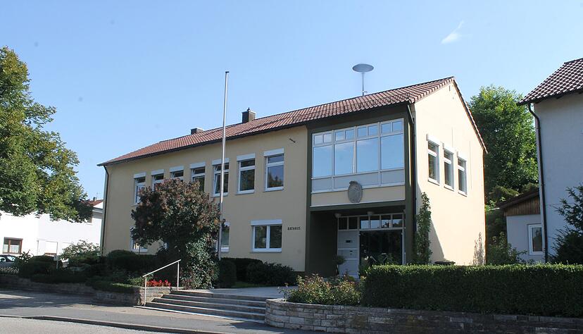 ... während in Weißbach in Zukunft das Bauamt unterkommt, ... ... während in Weißbach in Zukunft das Bauamt unterkommt, ...