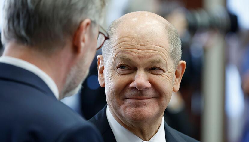 Die EU-F&uuml;hrungsspitzen berieten dar&uuml;ber, wie mehr Geld in europ&auml;ische R&uuml;stung investiert werden kann.