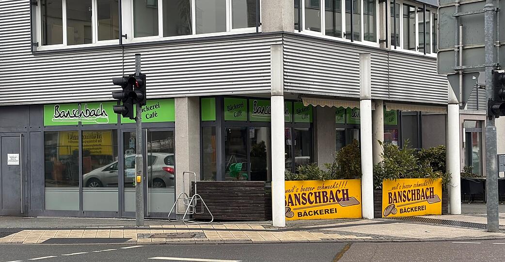 Auch in der Mitte von Bad Friedrichshall hat die B&auml;ckerei Banschbach eine Filiale. Der Betrieb soll dort weitergehen, mit Interessenten wird verhandelt.