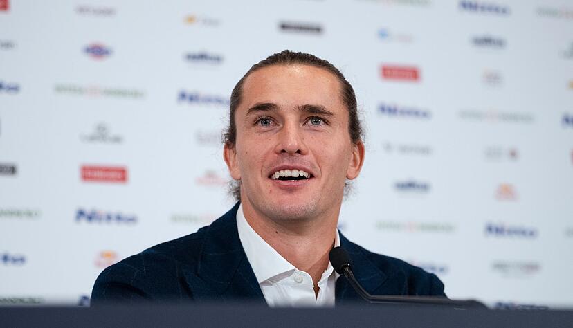Alexander Zverev will bei der Davis-Cup-Endrunde um den Titel spielen Alexander Zverev will bei der Davis-Cup-Endrunde um den Titel spielen