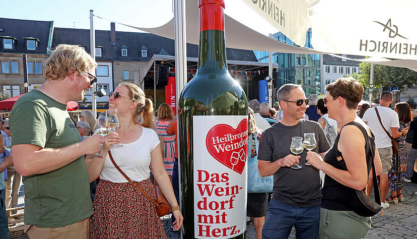 Am Donnerstag startete bei Kaiserwetter das 51. Heilbronner Weindorf. Am Donnerstag startete bei Kaiserwetter das 51. Heilbronner Weindorf.