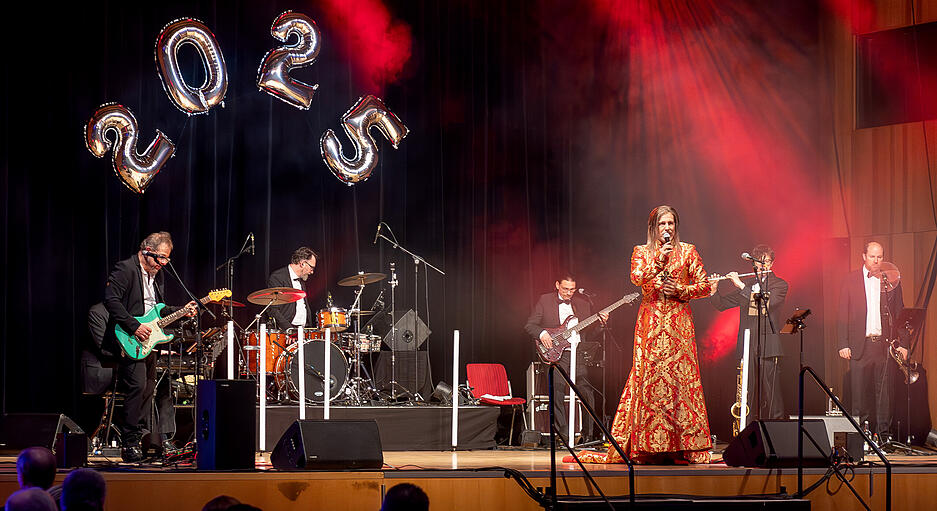 Silvesterball in der Heilbronner Harmonie: Tanz in das neue Jahr 2025