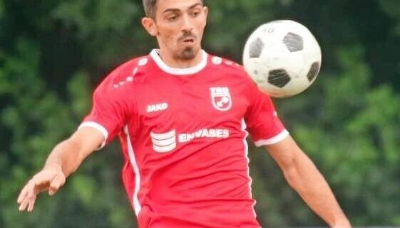 Lorik Makolli erzielte den Siegtreffer beim 1:0 in Leonberg.
Foto: Marc Schmerbeck Lorik Makolli erzielte den Siegtreffer beim 1:0 in Leonberg.
Foto: Marc Schmerbeck