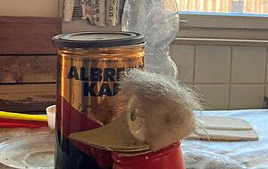 Der Albrecht-Kaffee in der Küche.