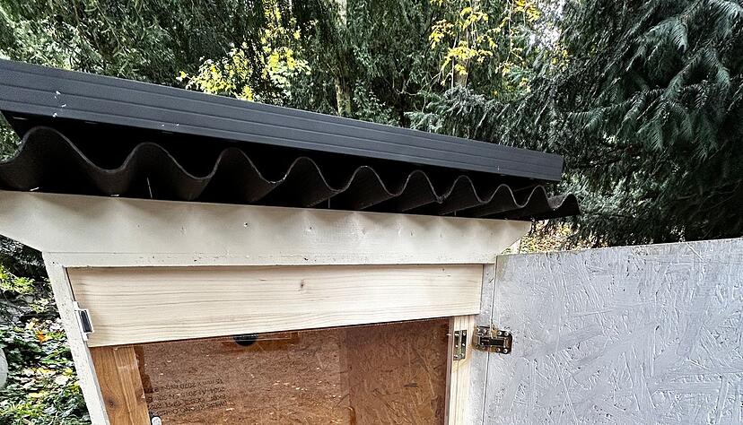 Wenn die Tür geschlossen wird, werden Tierschützer alarmiert. Wenn die Tür geschlossen wird, werden Tierschützer alarmiert.