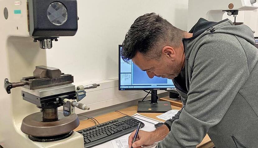 Georgios Kontudis hat sich ganz bewusst für das Fünf.Schicht-Modell entschieden. "Körperlich ist es für mich kein Problem", sagt der 57-jährige Niedernhaller.