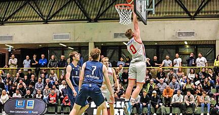 Die Reds um Denis Schnakenberg greifen am Sonntag wieder ins Liga-Geschehen ein und liegen nur zwei Punkte hinter Spitzenreiter USC Heidelberg II.
Foto: Lina Bihr