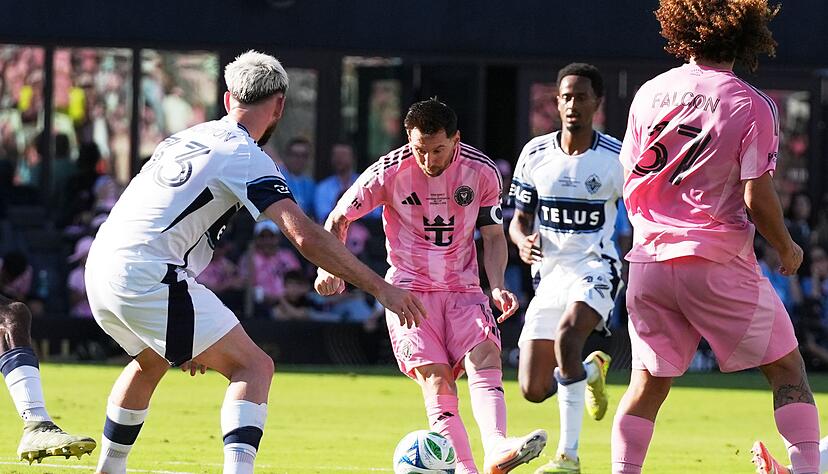 Messi hatte wenig starke Szenen - war aber dennoch an zwei Toren beteiligt. Messi hatte wenig starke Szenen - war aber dennoch an zwei Toren beteiligt.