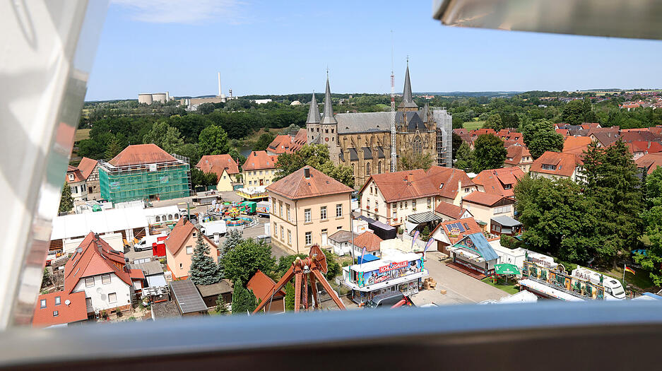 Der Festumzug startet am Donnerstag traditionell in der Altstadt und zieht mit den Besuchern zur Klosterkirche.