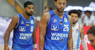 H&auml;ngende K&ouml;pfe bei den Hakro Merlins Crailsheim nach der Niederlage in K&ouml;ln. F&uuml;r Marvin Ogunsipe und die Mannschaft geht es nun am DIenstag zu Hause gegen Tabellenf&uuml;hrer Phoenix Hagen weiter.