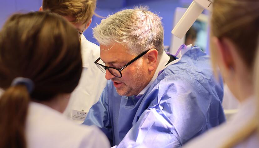 Am Klinikum Tübingen ist man dankbar für alle, die ihren Körper der Wissenschaft zur Verfügung stellen, sagt Bernhard Hirt, Professor für Anatomie an der Universität Tübingen.