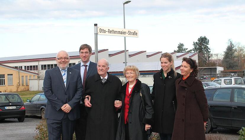Der Unternehmer bei einer Straßenumbenennung in Pfedelbach im Januar 2014. Foto: Yvonne Tscherwitschke Der Unternehmer bei einer Straßenumbenennung in Pfedelbach im Januar 2014. Foto: Yvonne Tscherwitschke