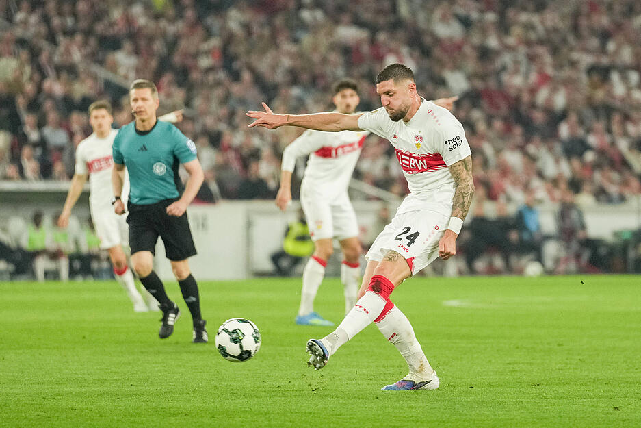 Jeff Chabot: In der Innenverteidigung meist stark und hatte oft den Fu&szlig; im richtigen Moment dazwischen. Chabot hellwach. Aber: Im Dauerduell gegen Matanovic keine leichte Aufgabe an diesem Abend. Note: 2