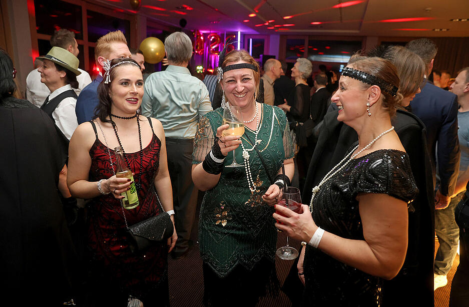 Unweit davon entfernt &ndash; im Heilbronner Parkhotel &ndash; wurde die &bdquo;Golden Twenties Silvester Platin Party&ldquo; gefeiert.