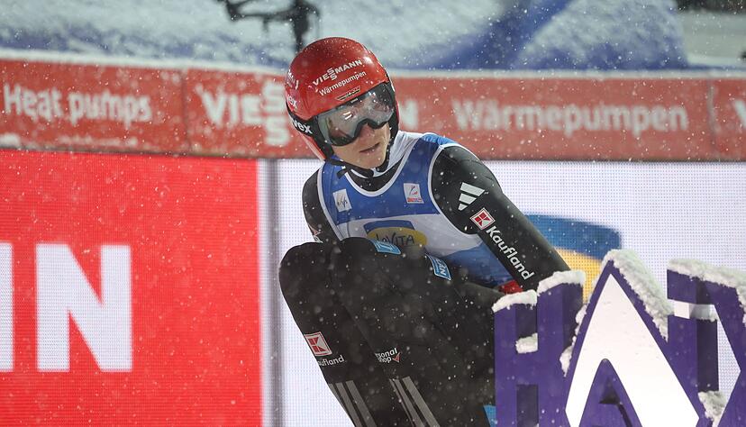 Karl Geiger schaffte es mit dem Team nicht auf das Podest. Karl Geiger schaffte es mit dem Team nicht auf das Podest.