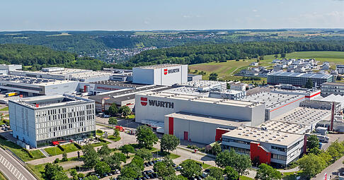Durch Fluktuation bedingt ist die Zahl der Mitarbeiter der Würth-Gruppe zuletzt gesunken, inzwischen baut der Konzern aber wieder Bestände auf. Durch Fluktuation bedingt ist die Zahl der Mitarbeiter der Würth-Gruppe zuletzt gesunken, inzwischen baut der Konzern aber wieder Bestände auf.
