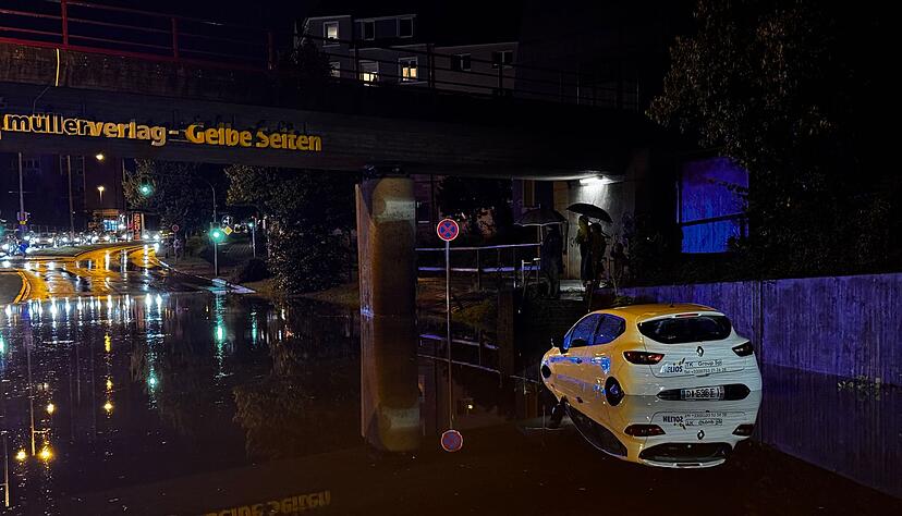 Die Feuerwehr in N&uuml;rnberg hatte alle H&auml;nde voll zu tun.