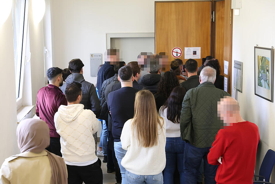 Großer Andrang herrscht am letzten Prozesstag im Heilbronner Raser-Prozess.