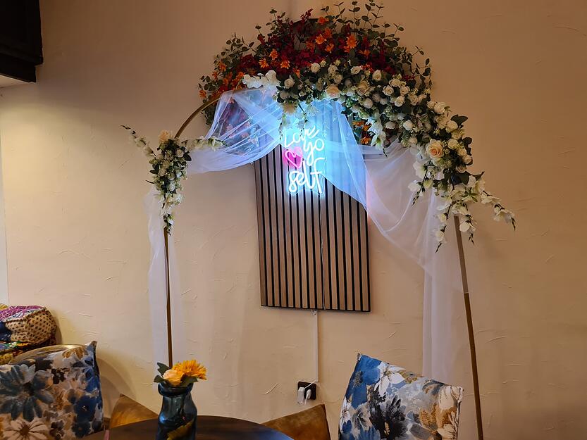 Verspielte Elemente wie Himmel an den W&auml;nden sollen vor allem f&uuml;r Frauen eine Wohlf&uuml;hlatmosph&auml;re schaffen.