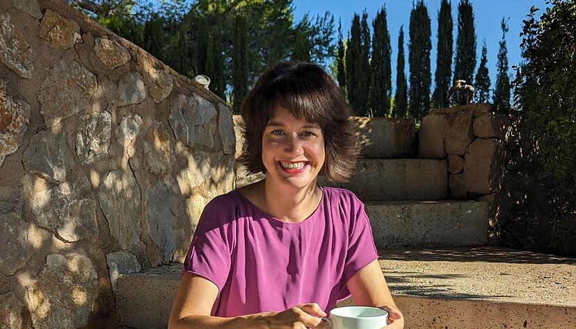Angelika Hinz arbeitet als Einrichtungsberaterin und Raumgestalterin in Waiblingen bei Stuttgart. Angelika Hinz arbeitet als Einrichtungsberaterin und Raumgestalterin in Waiblingen bei Stuttgart.