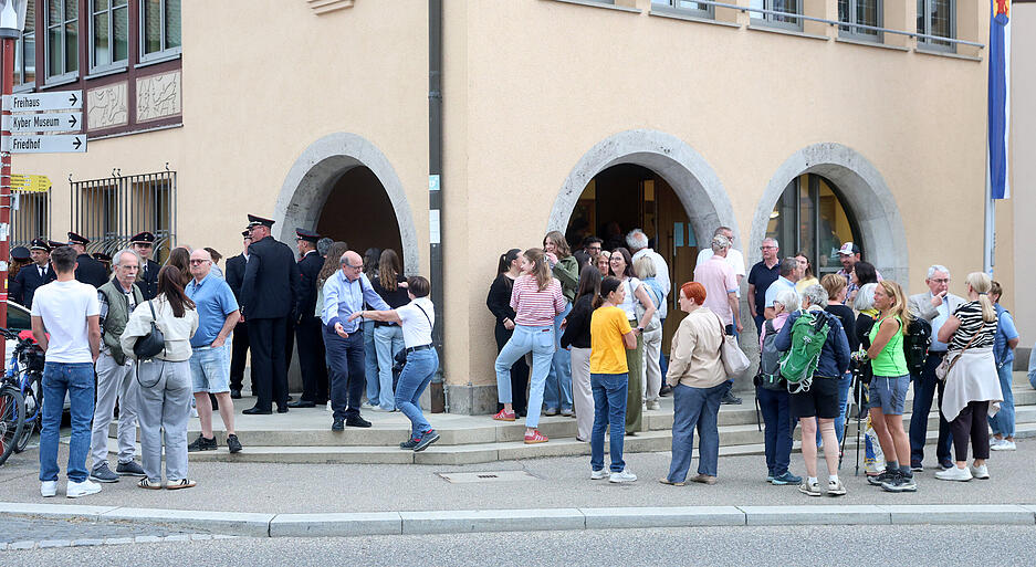Die Wahlbeteiligung betrug 49,4 Prozent.