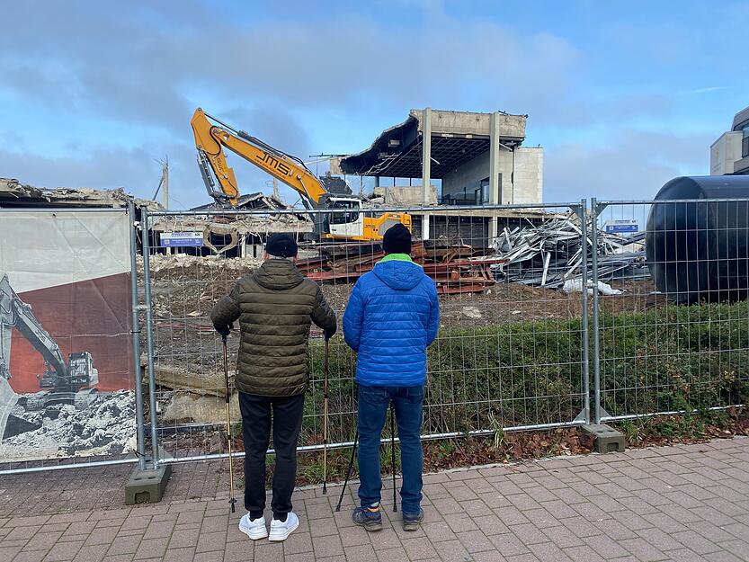 Das Areal entwickelt sich sichtbar von einem Altbau hin zu einer neuen Badgeneration.