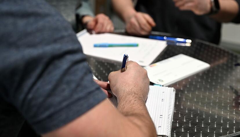 In vielen Betrieben spielen nach einer Umfrage Generationenkonflikte eine Rolle (Foto: Archiv).