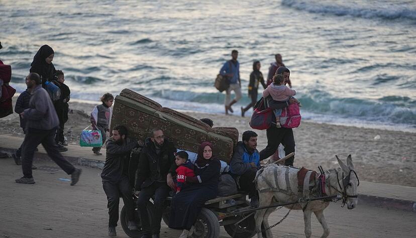 Unbest&auml;tigten pal&auml;stinensischen Berichten zufolge wurden trotz der geltenden Waffenruhe erneut mehrere Menschen bei einem israelischen Angriff get&ouml;tet.
