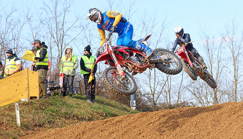 Enge Rennl&auml;ufe und eine Menge Motocross-Action bot am Sonntag das 50. Winter-Motocross des MCC Frankenbach.
