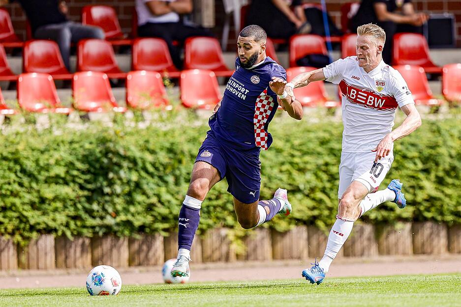 Drei Führungswechsel gab es in einer munteren Partie zwischen dem VfB Stuttgart und PSV Eindhoven.