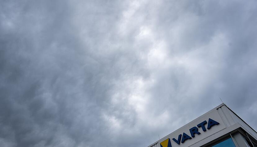 An der Sanierung von Varta beteiligt sich auch der Sportwagenbauer Porsche. (Archivbild)