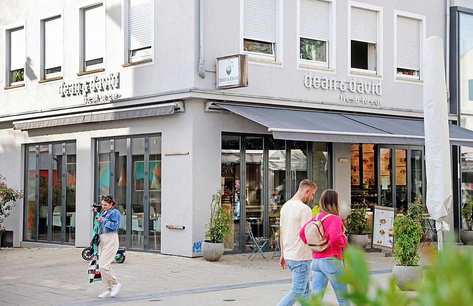 März: Das Restaurant Dean & David in der Sülmerstraße ist geschlossen.