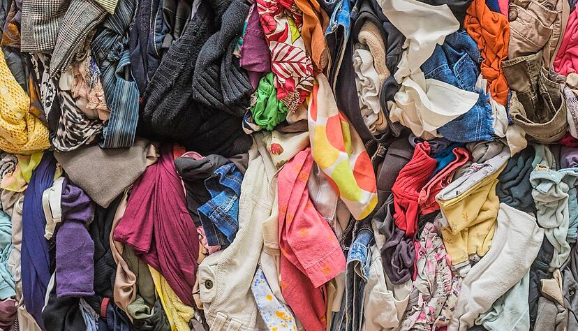 Die Marktlage bei der Textilverwertung hat sich geändert, der Markt ist übersättigt. Firmen haben Probleme, Kleider in die Verwertung zu geben.