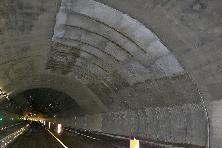 Wo Sanierungsarbeiten stattgefunden haben, ist deutlich sichtbar.