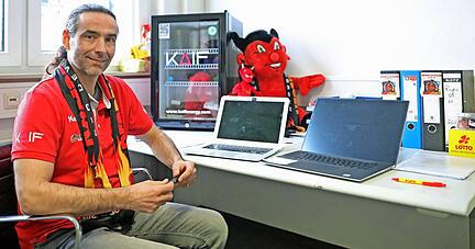 Andreas Sadri hat sein Büro im Gewerbegebiet Böllinger Höfe. Auf der Geschäftsstelle des Ringer-Bundesligisten laufen alle Fäden zusammen.