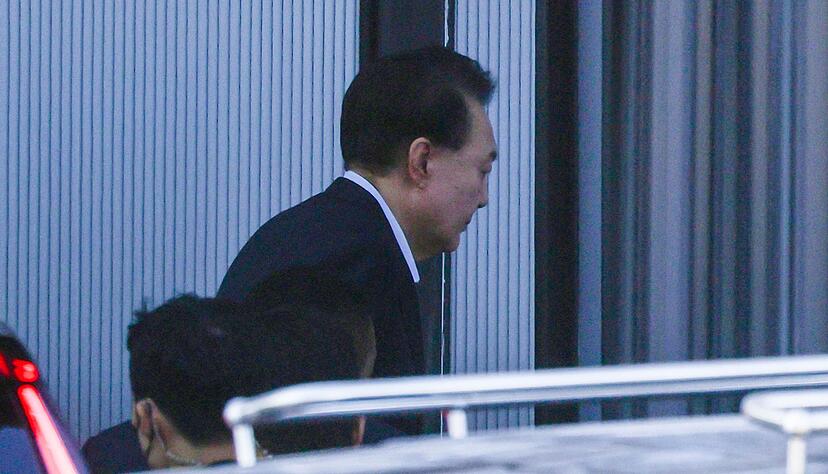 Yoon rechtfertigte sich beim Haftprüfungstermin vor dem Gericht in Seoul. (Archivbild) Yoon rechtfertigte sich beim Haftprüfungstermin vor dem Gericht in Seoul. (Archivbild)